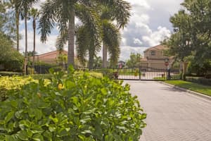 5100 Sapphire Ln SW, Vero Beach, FL 32968, Sold 04/17/17