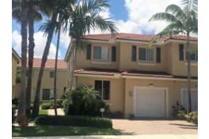 2821 S Evergreen Cir, Boynton Beach, FL 33426, Sold 11/04/16