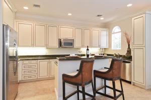 816 Virginia Gardens Dr, Boynton Beach, FL 33435, Sold 10/18/16