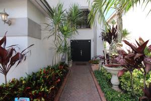 3448 NW 112th Way, Coral Springs, FL 33065, Sold 11/22/16