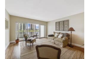 28 Yacht Club Dr, North Palm Beach, FL 33408, Sold 01/05/17