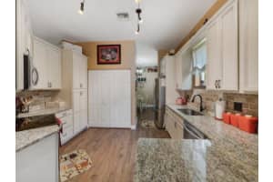 137 Prestige Dr, Royal Palm Beach, FL 33411, Sold 02/01/17