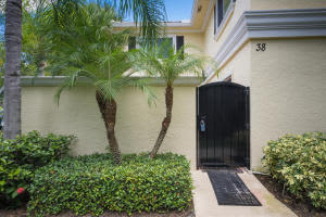 1010 NE 8th Ave, Delray Beach, FL 33483, Sold 12/02/16