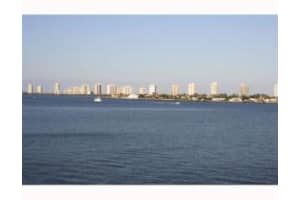 410 Wilma Cir, Riviera Beach, FL 33404, Sold 02/24/17
