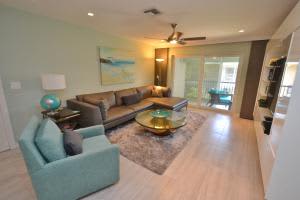 807 NE 1st St #6w, Delray Beach, FL 33483, Sold 02/28/17