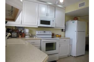 1300 Seaway Dr b7, Fort Pierce, FL 34949, Sold 03/24/17