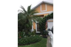 2715 Foxhall Dr W, West Palm Beach, FL 33417, Sold 12/02/16