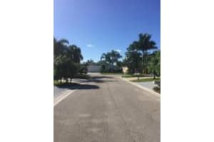 1607 Doral Dr, Greenacres, FL 33413, Sold 01/27/17