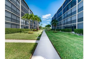 760 E Ocean Ave, Boynton Beach, FL 33435, Sold 04/03/17