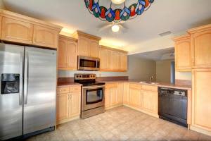 302 Maplewood Dr, Greenacres, FL 33415, Sold 12/15/16