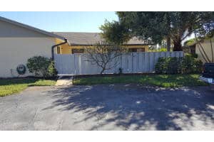 8200 Ambach Way, Hypoluxo, FL 33462, Sold 12/06/16
