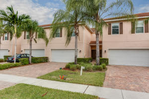 6439 Azura Lake Rd, Greenacres, FL 33463, Sold 12/21/16