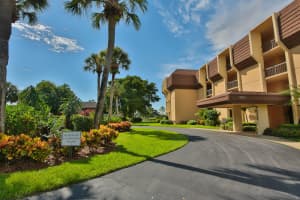 5350 Woodland Lakes Dr, Palm Beach Gardens, FL 33418, Sold 03/22/17