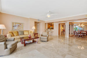 2051 SE 3rd St, Deerfield Beach, FL 33441, Sold 02/22/17