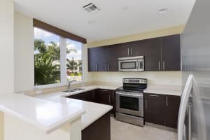 120 SE 19th Ave, Deerfield Beach, FL 33441, Sold 06/30/17