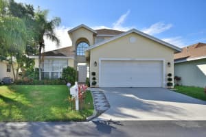 1067 Fairfax Cir W, Boynton Beach, FL 33436, Sold 09/15/17