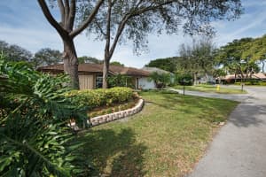 5019 Whispering Hollow, Palm Beach Gardens, FL 33418, Sold 03/22/17