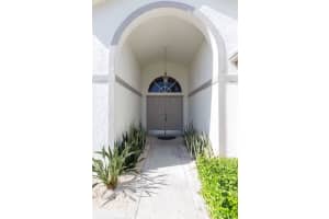 2276 Stonegate Dr, Wellington, FL 33414, Sold 05/15/17