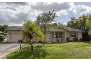 11310 NW 38th St, Coral Springs, FL 33065, Sold 01/03/17