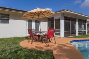 11310 NW 38th St, Coral Springs, FL 33065, Sold 01/03/17