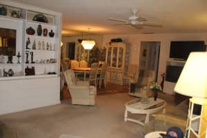 7354 W Oakridge Cir, Lantana, FL 33462, Sold 03/27/17