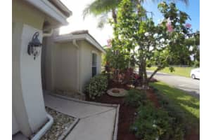 14 Lawrence Lake Dr, Boynton Beach, FL 33436, Sold 02/22/17