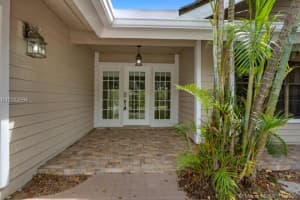 10540 SE Jupiter Narrows Dr, Hobe Sound, FL 33455, Sold 09/29/17