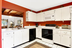 1202 Lakeview Dr E, Royal Palm Beach, FL 33411, Sold 01/09/17