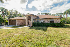 616 Cross Creek Dr, Sebastian, FL 32958, Sold 12/28/16