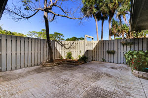 3830 Jefferson St, Stuart, FL 34997, Sold 01/04/17