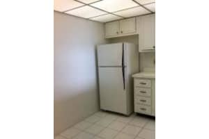 470 Executive Center Dr, West Palm Beach, FL 33401, Sold 02/10/17