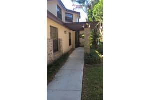 250 Sherwood Forest Dr, Delray Beach, FL 33445, Sold 10/27/17