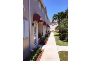 423 Waterside Dr, Hypoluxo, FL 33462, Sold 04/06/17
