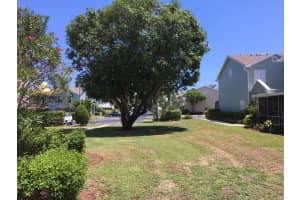 423 Waterside Dr, Hypoluxo, FL 33462, Sold 04/06/17