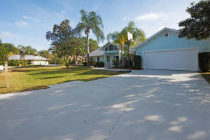2180 SW Hunters Club Way, Palm City, FL 34990, Sold 01/24/17