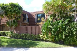 1440 Augusta Cir, Delray Beach, FL 33445, Sold 12/27/16