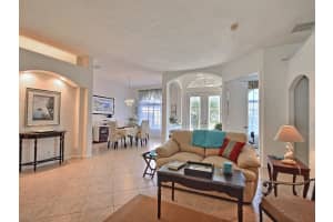 395 22nd Ave SW, Vero Beach, FL 32962, Sold 04/21/17