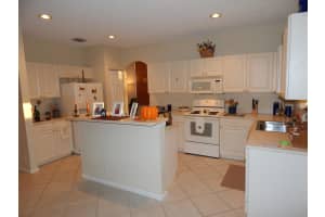 7595 Colony Lake Dr, Boynton Beach, FL 33436, Sold 04/21/17