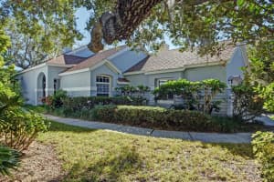 8820 Lakeside Cir, Vero Beach, FL 32963, Sold 04/25/17