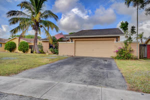 9055 Saddlecreek Dr, Boca Raton, FL 33496, Sold 01/31/17