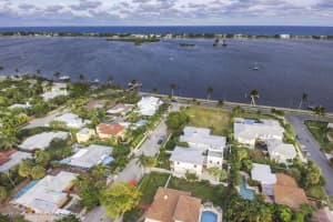 7925 Flagler Ct, West Palm Beach, FL 33405, Sold 03/21/17