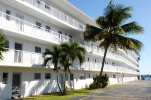 4500 N Flagler Dr, West Palm Beach, FL 33407, Sold 02/24/17