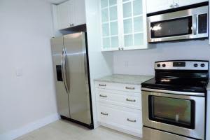 1718 W Circle Dr, Boynton Beach, FL 33435, Sold 02/10/17