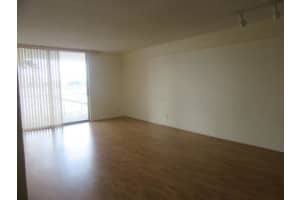 MLS# R10290649, West Palm Beach, Florida 33401