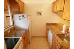 830 SW 9th St Cir, Boca Raton, FL 33486, Sold 04/26/17