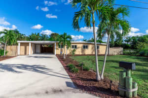 6968 Tradewind Way, Lake Worth, FL 33462, Sold 02/27/17