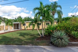 6968 Tradewind Way, Lake Worth, FL 33462, Sold 02/27/17