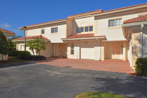 576 7th Square SW, Vero Beach, FL 32962, Sold 02/06/17