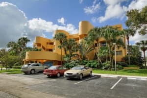 5884 Morningstar Cir APT 204, Delray Beach, FL 33484, Sold 01/27/17