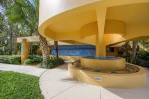 5884 Morningstar Cir APT 204, Delray Beach, FL 33484, Sold 01/27/17